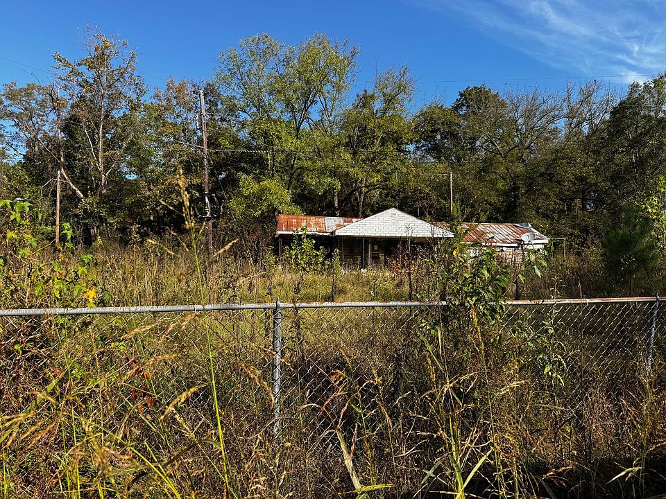 40th image of 2210 N Hurricane Creek Rd
