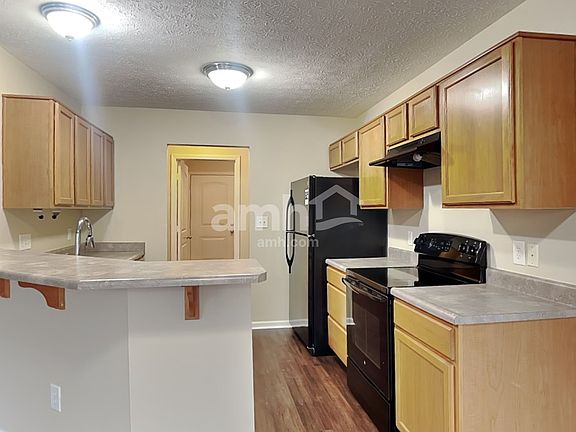4th image of 7276 Burlat Ln