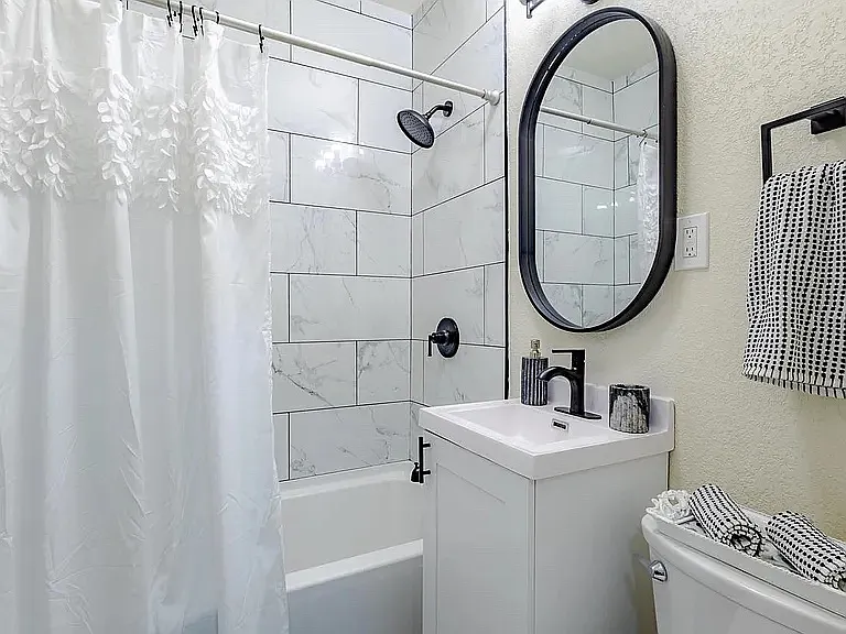 4 bed, $800 — Photo 4