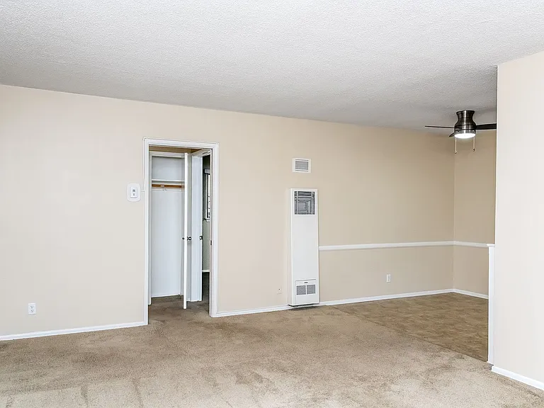 1025 Melrose Ave — Photo 4