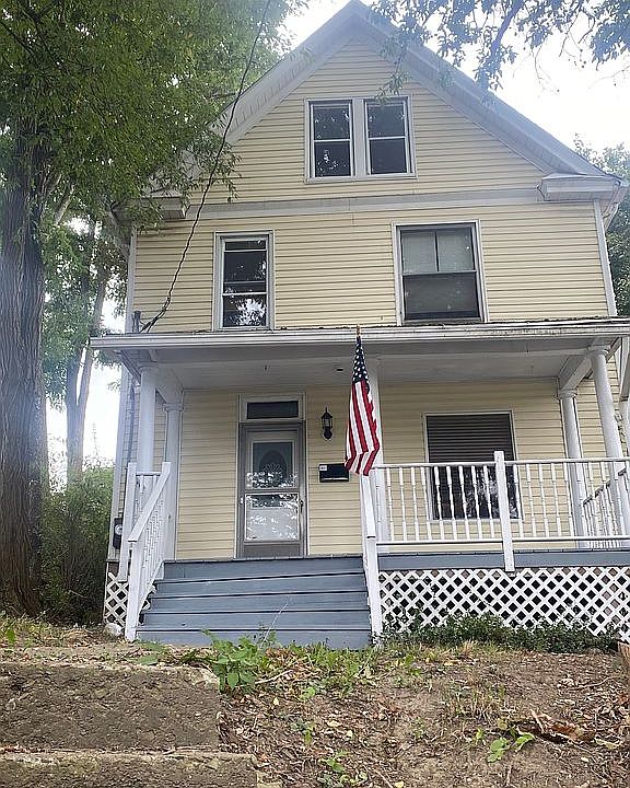 1st image of 214 Morton Ave