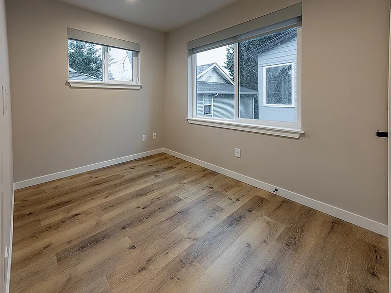8839 Stone Ave N — Photo 22