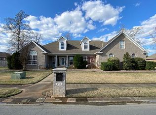 2918 Saint Andrews Dr, Benton, AR 72019