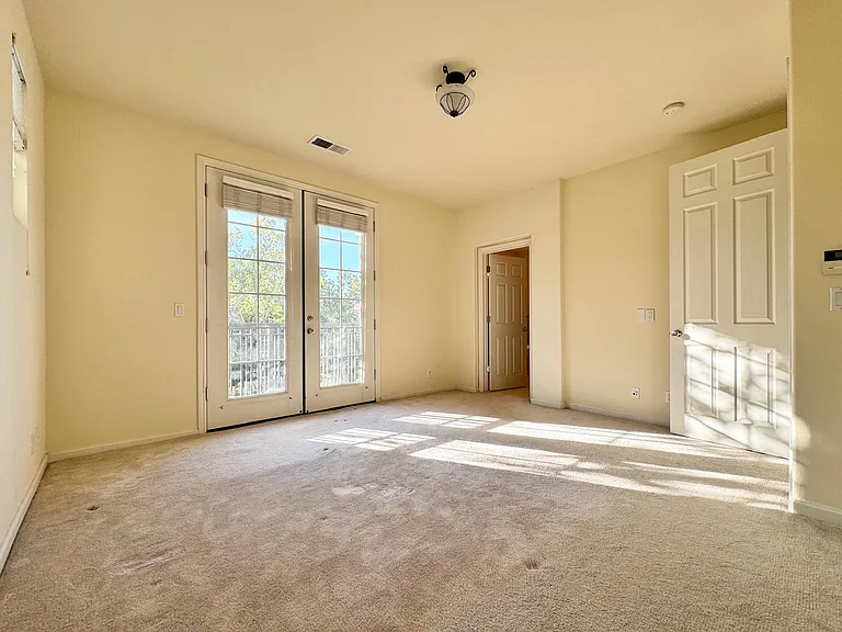 2455 Azevedo Ct — Photo 12