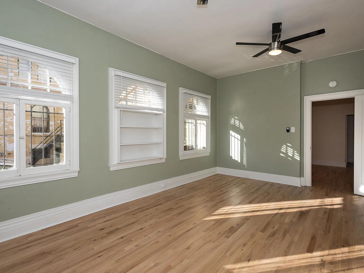 Wolcott Apartments — Photo 2