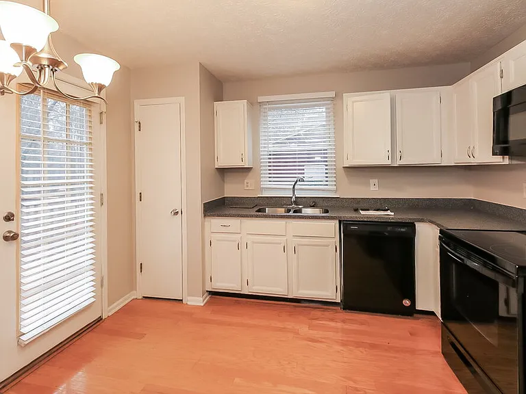 162 Blue Heron Dr — Photo 8
