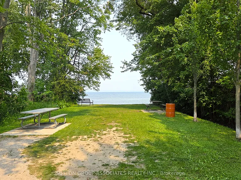1099 Poplar Rd — Photo 25