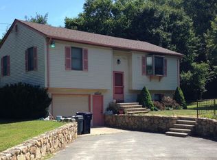 38 Ricci Ln, North Kingstown, RI 02852