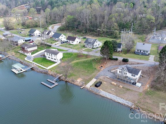 2nd image of 207 Catawba Ave