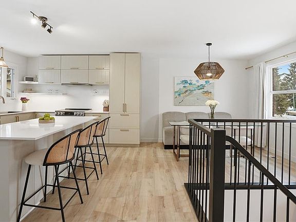 4th image of 41 Red River ROAD