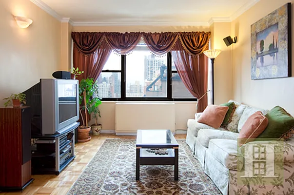 Rented by Halstead Real Estate | media 13