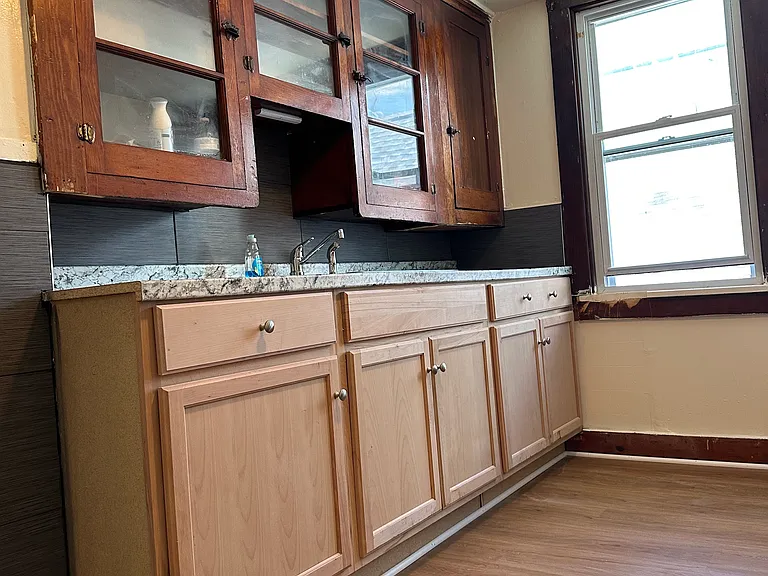 38 Colorado Ave — Photo 6