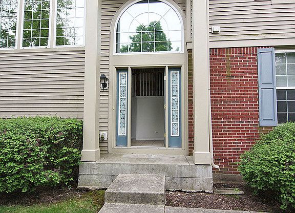 2nd image of 941 Elizabeth Dr #915