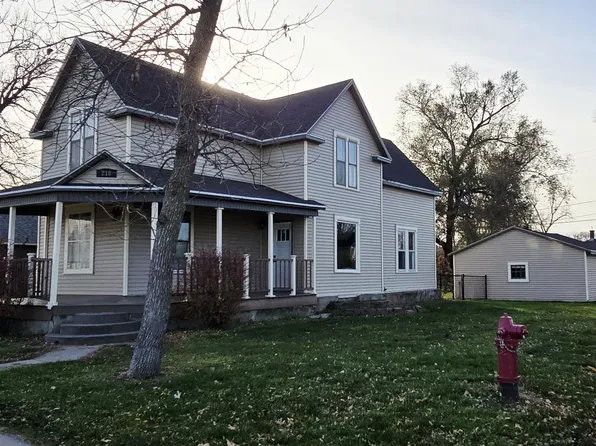 210 N 5th St, Groton, SD 57445
