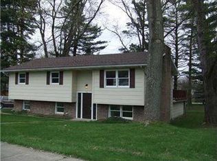 140 Maple Dr, Edinboro, PA 16412