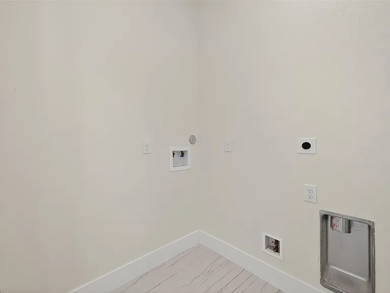 2226 Syrian St — Photo 26