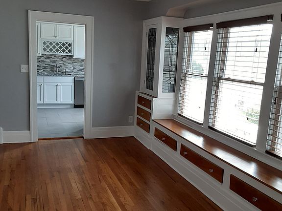Dining room looking into kitchen.