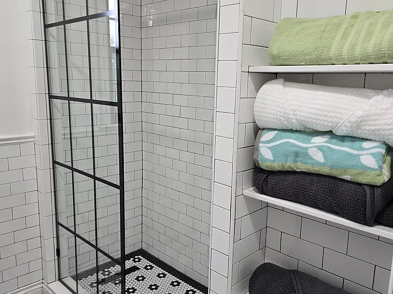 83 Rollins Ave #2 — Photo 15