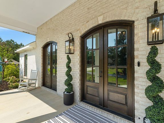 5th image of 57 Greenleaf Dr