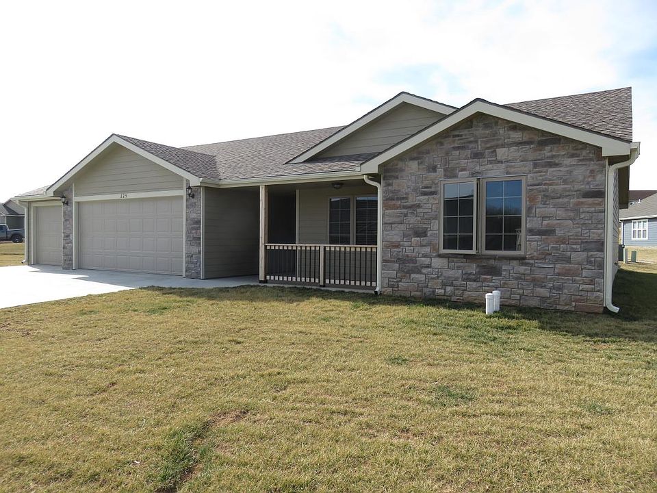 1st image of 225 Highland Grove Dr