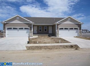 3114 King Ridge Ct, Lincoln, NE 68504