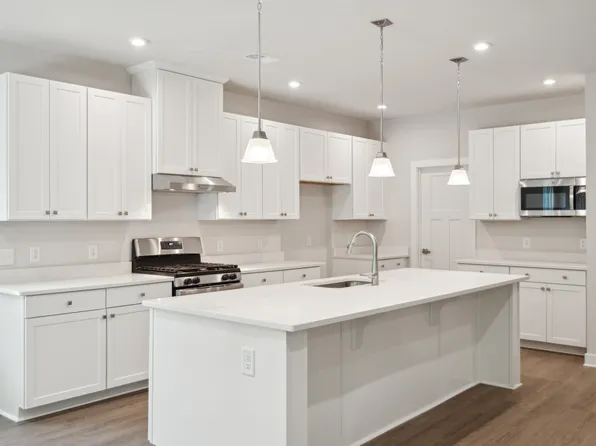 107 Aviary Ct, Summerville, SC 29483