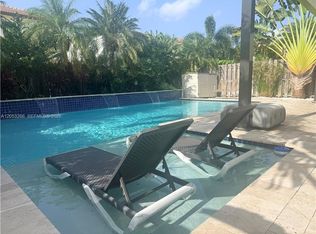 10057 NW 88th Ter, Doral, FL 33178