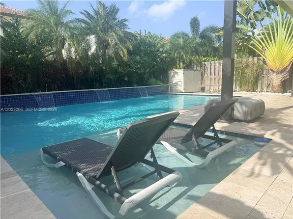 10057 NW 88th Ter, Doral, FL 33178