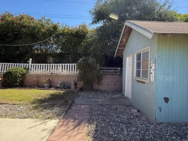 4558 Eileen Ln — Photo 35