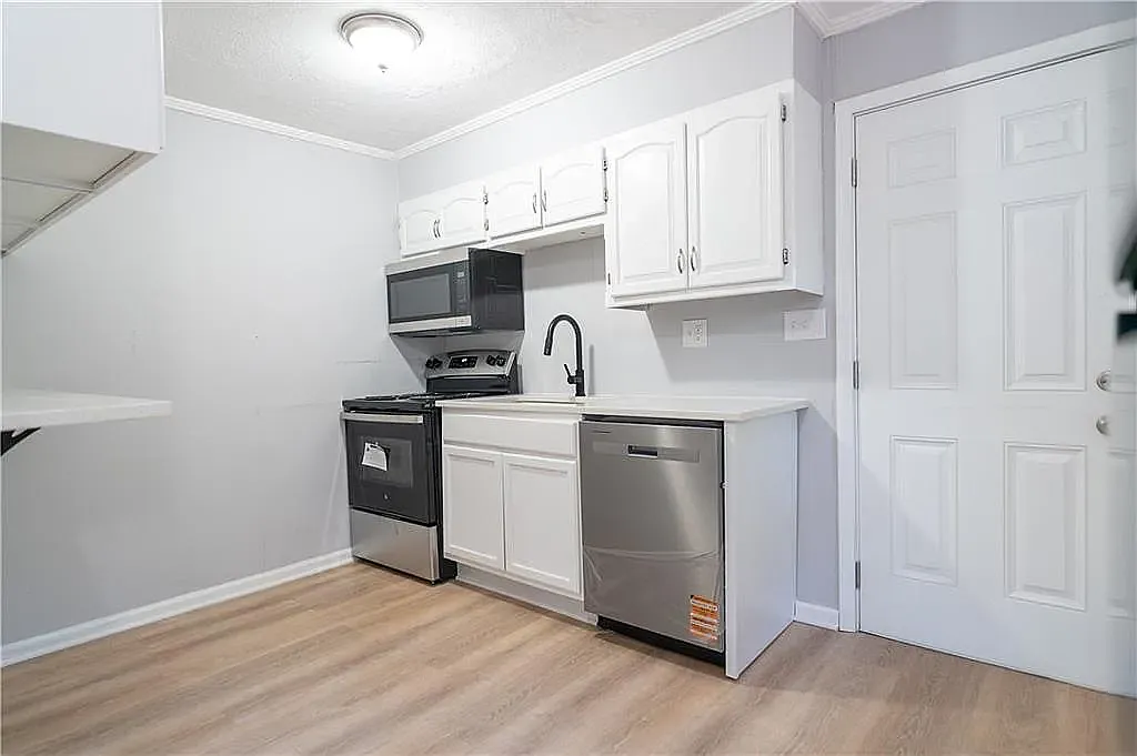 400 N Morse Ave — Photo 3