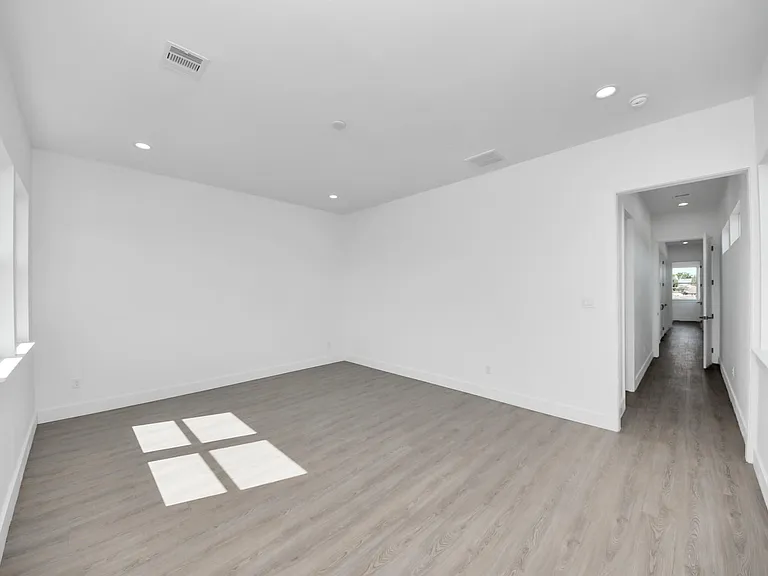 4133 E Toliver St — Photo 18