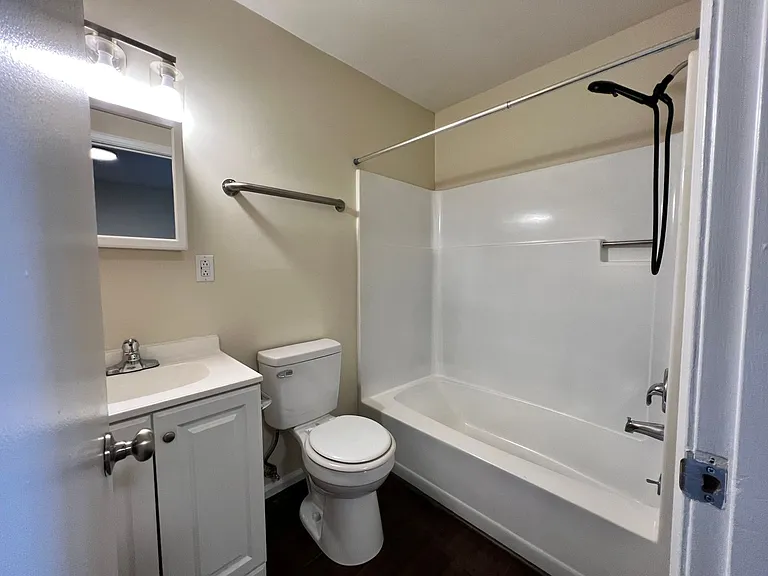 Stone Ridge Apartments- Convenient Location — Photo 33