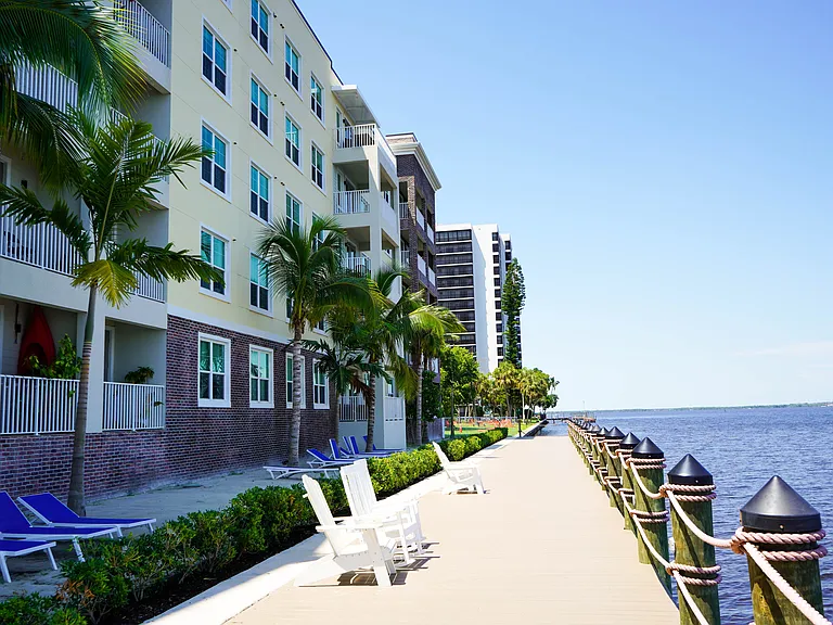 Breathtaking 180_ views of The Caloosahatchee