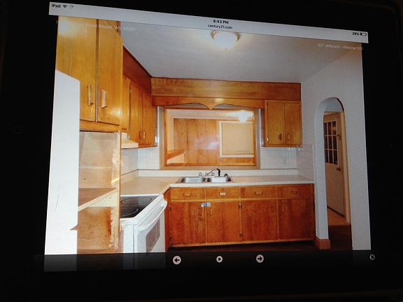 3rd image of 20L Jefferson St