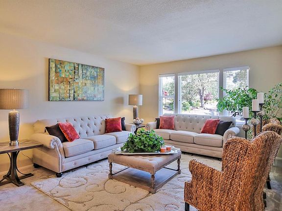 2nd image of 1111 Brookline Cir