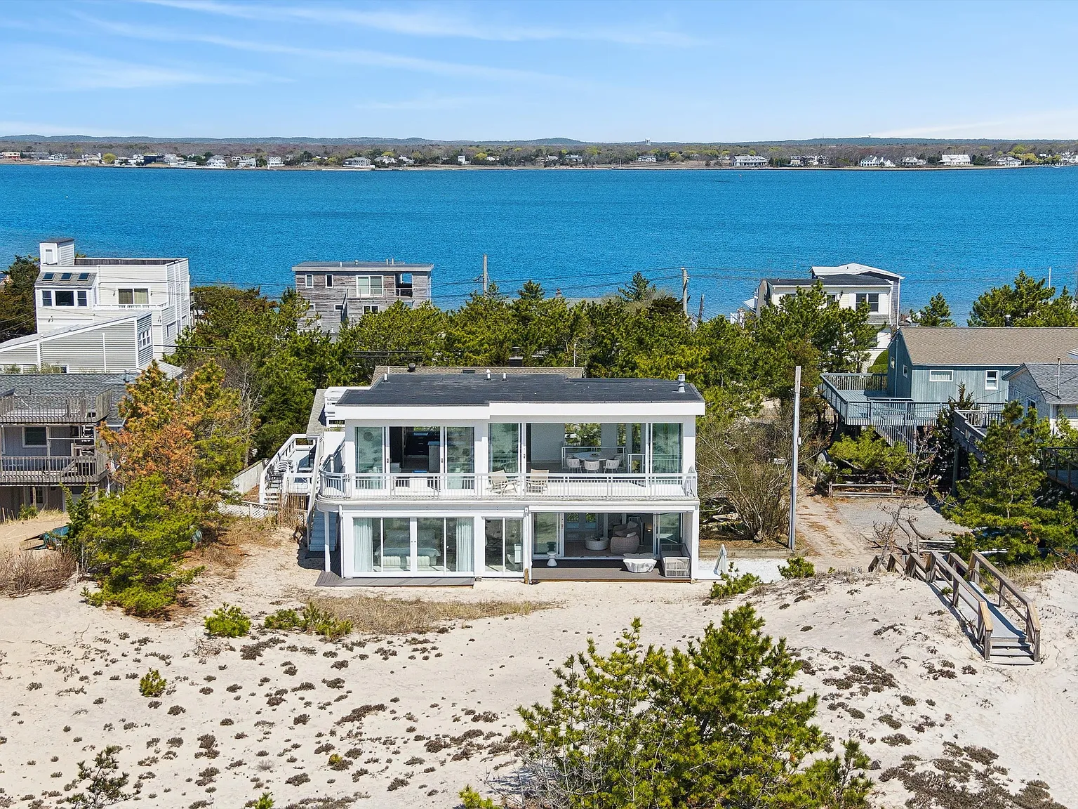 Turnkey Oceanfront Jewel — Photo 2