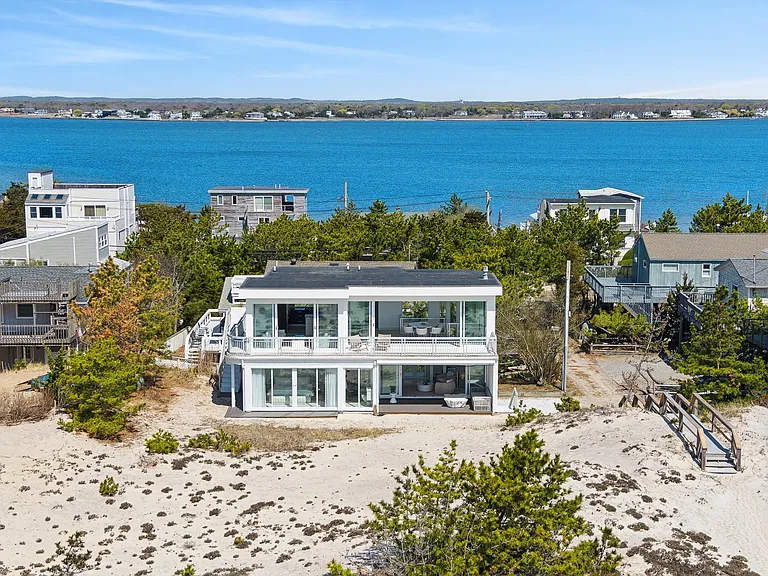 413B Dune Rd — Photo 2