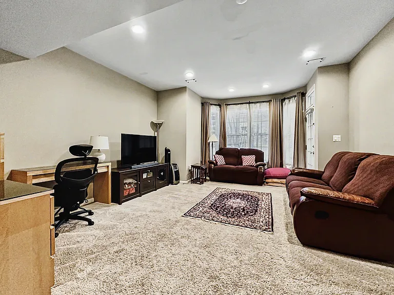 802 Revelstore Ter NE — Photo 23