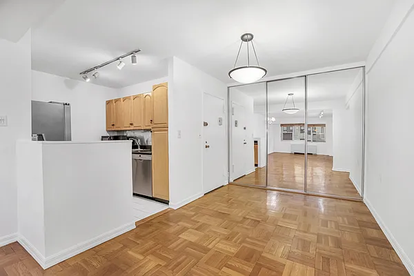 Sold by Douglas Elliman | media 18