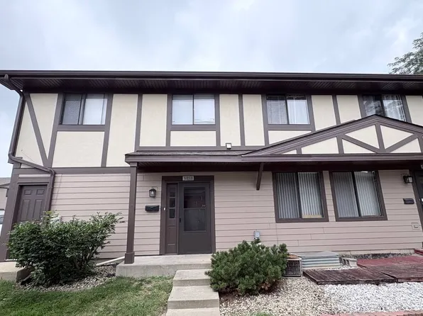 1525 Sacramento Dr, Hanover Park, IL 60133