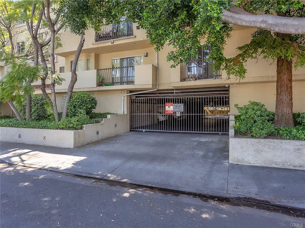 2 bed, 1143 sqft, $2,695 — Photo 2