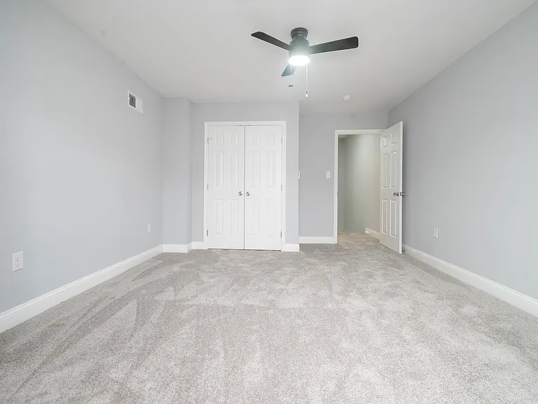 415 N Kenwood Ave — Photo 15