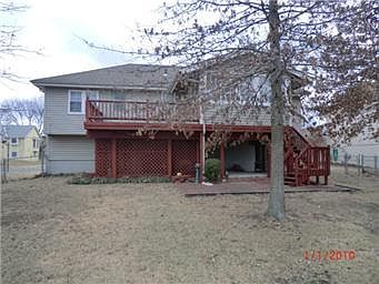 3rd image of 1026 SW Twin Creek Dr