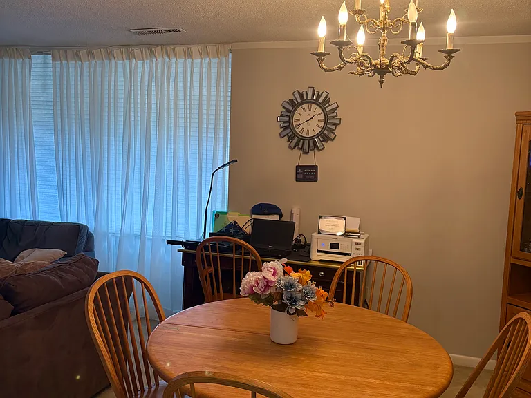 1002 Paradise Rd #1C — Photo 2