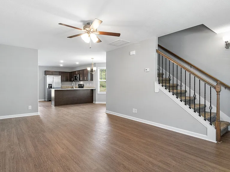 Woodland Valley Ln — Photo 4