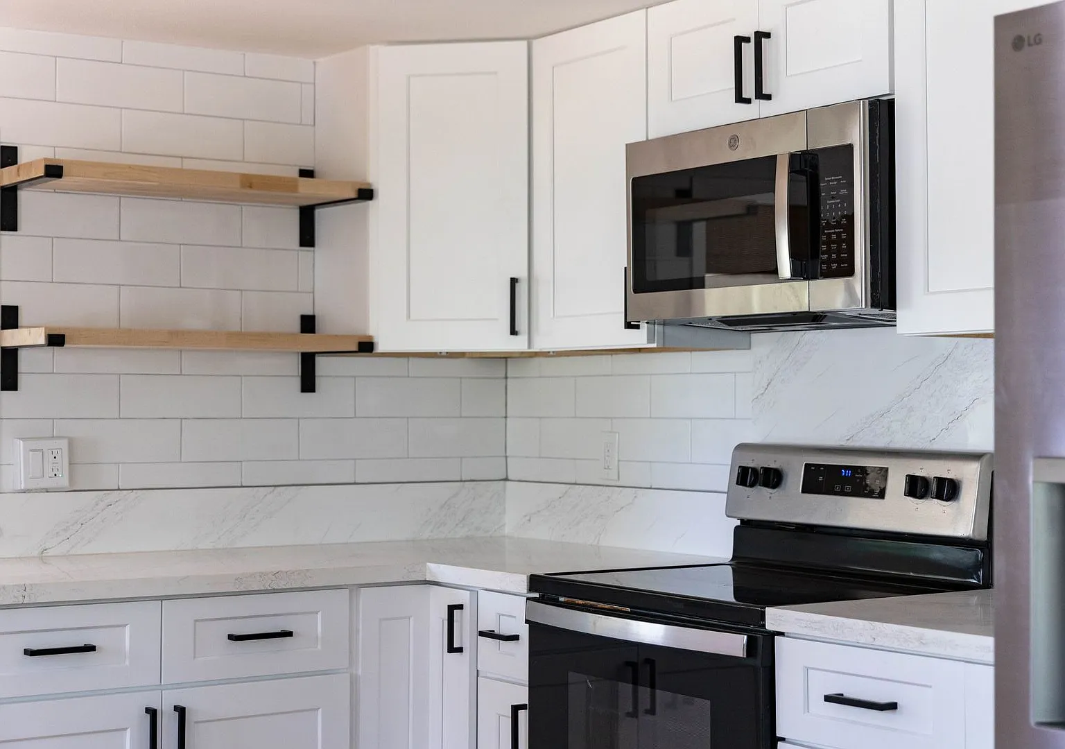 Newly Renovated 2 bed / 1 bath home in Halei'wa — Photo 3
