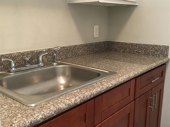 2nd image of 1849 Richmond Ave APT 47
