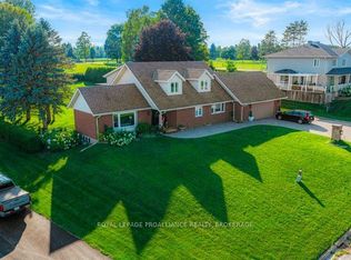 1102 Burnside Dr, Augusta, ON K6V 5T1
