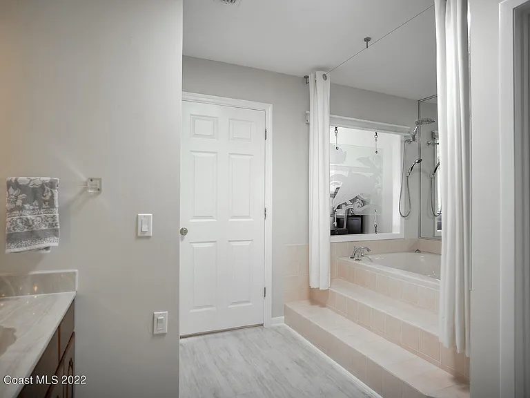 412 La Costa St — Photo 24