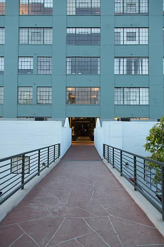 420 S San Pedro St Photo 1